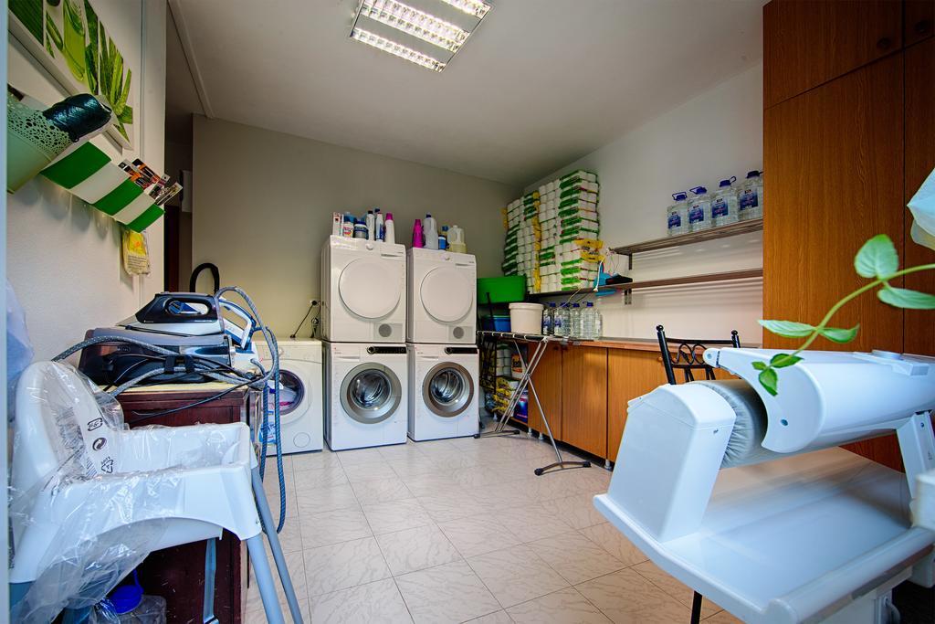 アパートメント ザンバルリン コミジャ 部屋 写真